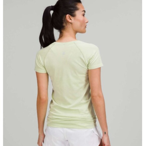 Lululemon Swiftly Tech Short Sleeve Shirt - Creamy Mint Green - Size 12 - Picture 2 of 9